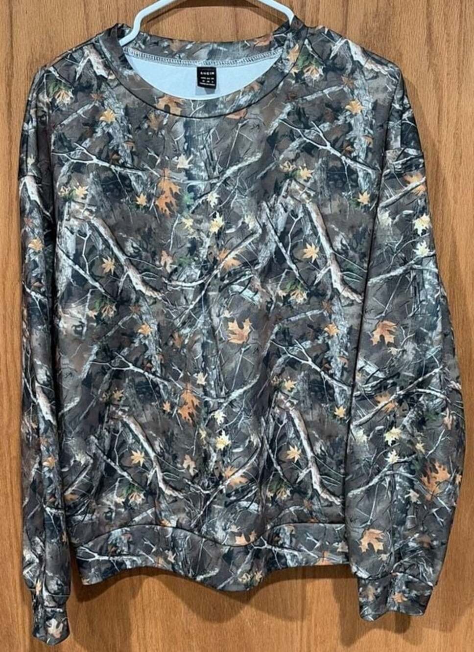 Shein CamoBranch Graphic Print Crew Neck Long Sleeve Sweatshirt Medium